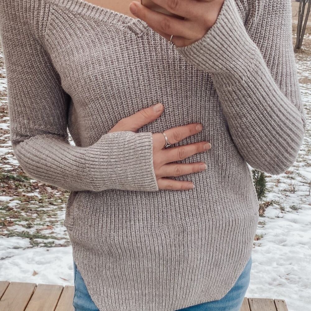 Victoria’s Secret gray v neck long sleeve sweater - Picture 3 of 9